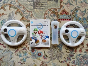 Mario Kart Wii complet, 2 volants OEM, housse gel OEM (Nintendo Wii) - Photo 1/9