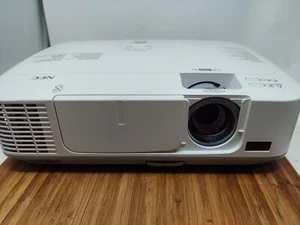 NEC NP-M271X XGA 2700 ANSI Lumens Projector  TESTED & Works - Picture 1 of 7