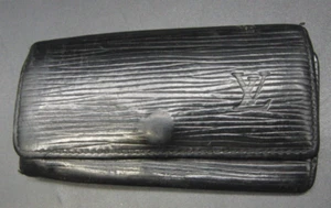 Auténtico estuche vintage Louis Vuitton EPI de cuero negro con 4 llaves Paris K/C06 - Imagen 1 de 6