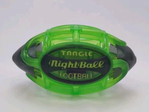 Tangle NightBall Fútbol Brilla en la Oscuridad Ilumina LED Pelota Verde - Imagen 1 de 3