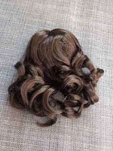 Peluca Truly Me 121 B marrón oscuro pelo rizado muñeca American Girl repuesto personalizado - Imagen 1 de 8