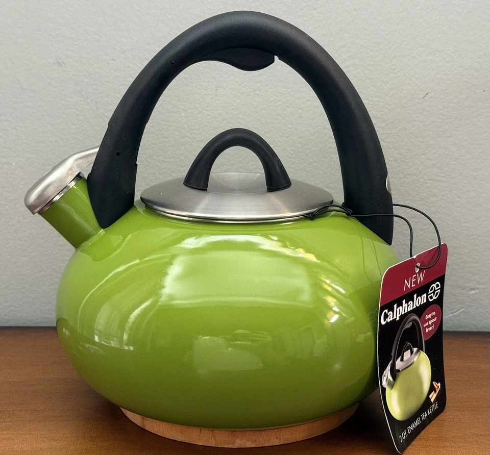 Calphalon 2 cuartos esmalte en acero tetera manzana verde mango resistente al calor nuevo con etiquetas Foto 1 de 4
