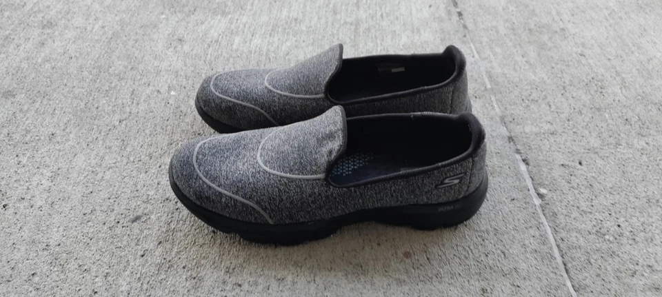 Zapatos sin cordones SKECHERS para mujer Go Walk refrigerados por aire gris y negro, talla 9,5, PO Foto 1 de 4