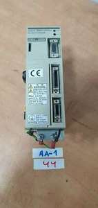 OMRON R88D-UP04V 200V 100W AC Servo Driver - Picture 1 of 5
