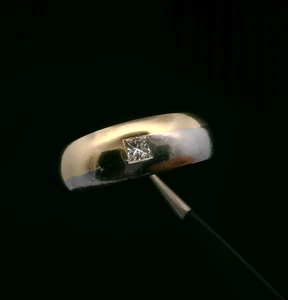18KT Yellow Gold & Platinum 0.15ct Diamond Ring – Size 6 – 9.15g - Picture 1 of 9