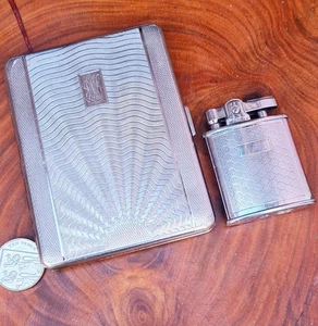 Schönes MOZDA 500 Herren Vintage Benzinfeuerzeug & eine Periode EMU Zigarettenetui - Bild 1 von 8