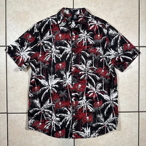 Tampa Bay Buccaneers Shirt Adult Large Black Hawaiian Button Up NFL Mens L - Picture 1 of 8