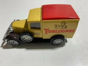 1981 LESNEY MATCHBOX MODELLINI DI UN TEMPO Y-21 1930 FORD MODEL A VAN TOBLERONE - Foto 1 di 6