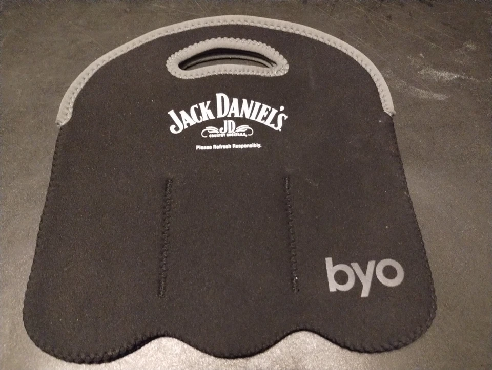 Bolso de Mano Jack Daniels BYOBAG Deluxe Neopreno Aislado Botella Lata Negro Foto 1 de 4