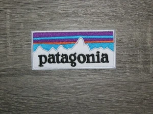 Patagonia weiß bunt bestickt Bügelbild Patch 3,5" x 1,75" - Bild 1 von 3