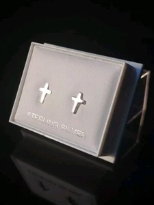 925 Sterling Silver Jewellery Small Cross Stud Earrings Gift Box & Bag UK Seller - Picture 1 of 4