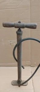 Vintage Ford Tire pump - Picture 1 of 17