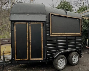 Horse Box / Mobile Bar / Conversion / Catering Trailer Converted / Gin Bar I - Picture 1 of 17