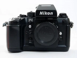 Cámara fotográfica Nikon F4 35 mm SLR cuerpo negro AF fotograma completo excelente de Japón - Imagen 1 de 5