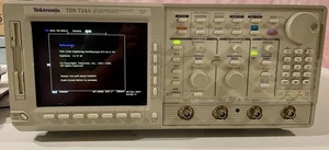 Oscilloscope 500 MHz Tektronix TDS 724A  - Picture 1 of 3