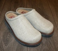 simple clogs mens