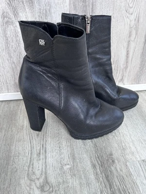 DKNY High Heel Lug Sole Boot Booties Women's Size 8 Black Grunge - Image 1 of 4