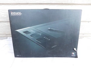 Wacom Intuos 4 PTK-640 Medium Drawing Tablet - Black - Picture 1 of 16