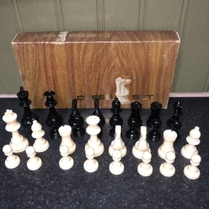 Juego completo de piezas de ajedrez de plástico Grace Toys vintage hechas en Hong Kong 5 cm-9,5 cm de alto - Imagen 1 de 10