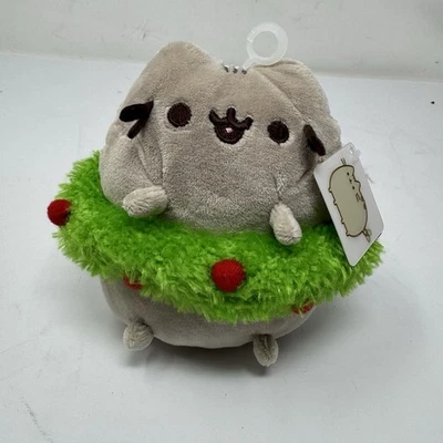 GUND Pusheen Wearing Christmas Holiday Wreath 5” Plush NWT - Image 1 of 3