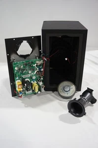 JBL Professional 305P MkII *For Parts* 5in, 2-Way Powered Studio Monitor - Picture 1 of 3