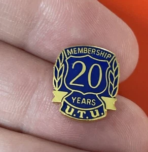 UTU United Transportation Union 20 Years Membership Award Lapel Pin Blue - Picture 1 of 3