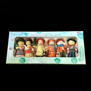 Handbemalte alte Mode Land Junge und Mädchen Puppe Figur 2" Set von 6 in Box - Bild 1 von 6
