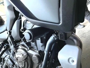 YAMAHA TRACER 7 2021-2024 CRASH BOBBINS PROTECTORS SLIDERS PUCKS KNOBS OGGYS - Picture 1 of 11