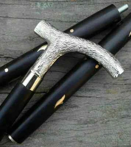 Stylish Brass Walking Stick With Wooden Barrel - Picture 1 of 6