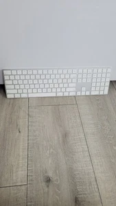 Apple A1843 Wireless Rechargeable Apple Bluetooth Magic Keyboard.parts or repair - Bild 1 von 5