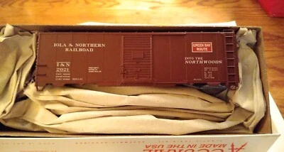 Accurail GBW Iola & Northern 40 ft PS-1 Steel Boxcar #2021 Kit - Image 1 of 4