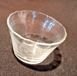 Vintage Pyrex 462 Clear Glass 3 Ring Scalloped Rim Custard Cup Ramekin - Picture 1 of 3
