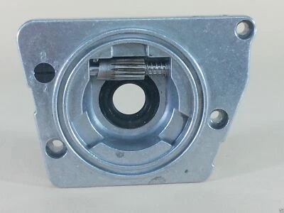 Pompe à huile pour JONSERED 625, 630 SUPER II, 670 CHAMP [#501512501] - Photo 1/2