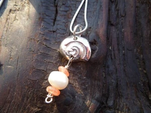 NIB Sterling Silver Shell Pearl Rose Quarts Pendant and Chain - Picture 1 of 5