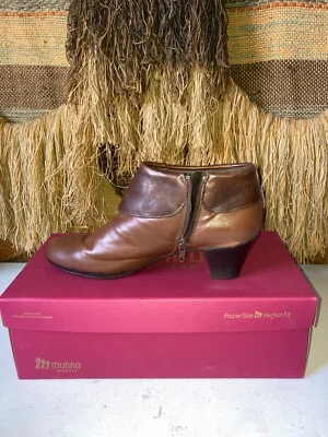 Zapato de vestir Munro para mujer de cuero marrón tacón ancho tacón redondo talla 9,5 M Foto 1 de 4