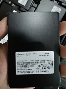 *NEW*Micron 7400 PRO 960GB U.3 7mm SSD NVMe Gen4 x4 MTFDKCB960TDZ-1AZ1ZABYY - Picture 1 of 3