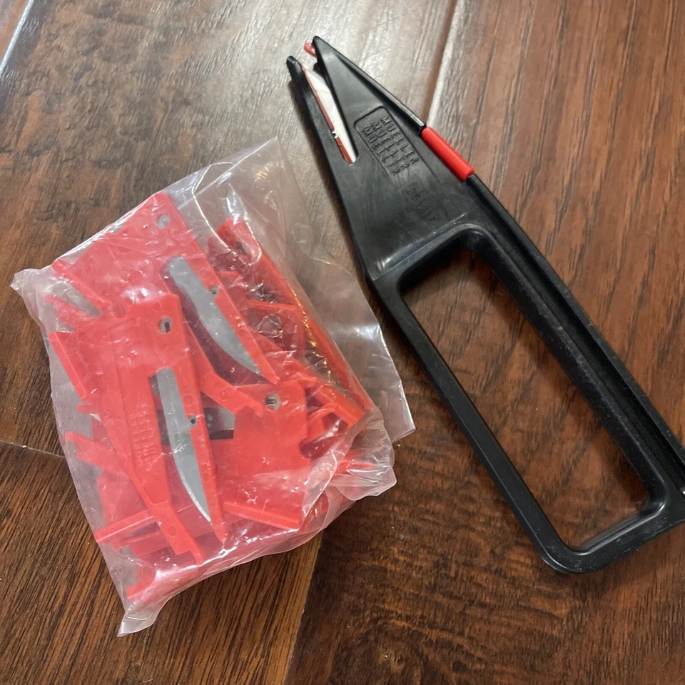 Mueller M-Cutter Tape Cutter, Replacement Blade Cartridge Lot Of 10 Blades - Image 1 of 1