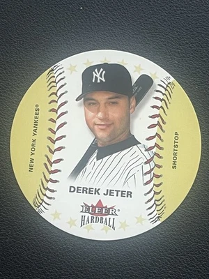 2003 Fleer Derek Jeter MINI ROUND card #2 Yankees - Image 1 of 2