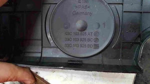 Volkswagen Polo 6R 2009-2014 1.4 Engine Cover Plastic 03C103925AT - Picture 1 of 4