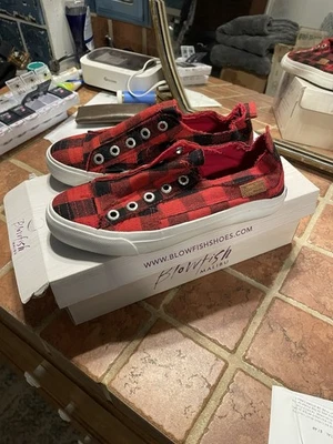Zapatos Blowfish Malibu para mujer 7,5 rojo negro búfalo a cuadros sin cordones usados una vez Foto 1 de 4