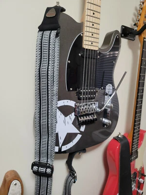 Bulldog - Correa de guitarra blanco y negro con longitud ajustable rápida de 38" a 61" Foto 1 de 4