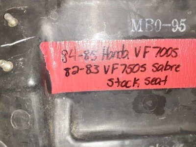 Asiento usado para Honda VF 700S y VF750S Sabre Foto 1 de 4