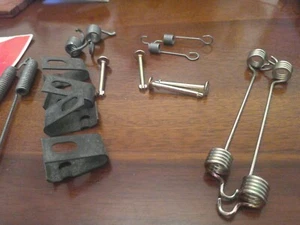 GENUINE FORD ESCORT/ORION REAR BRAKE SHOE FITTING KIT - Picture 1 of 1