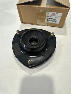 New Mitsubishi MR297465 Front Strut Mount 1999-2003 Galant 2000-2005 Eclipse  - Image 1 of 4