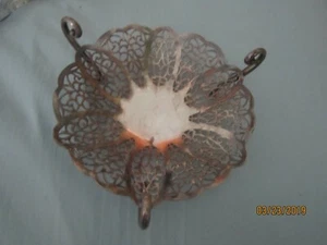 LOVELACE INTERNATIONAL SILVER CO 6" DISH BASKET W FEET Vintage ANTIQUE EPNS - Picture 1 of 4