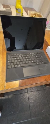 Microsoft Surface Pro 5 1796 12 2K Touchscreen i5 8GB 256GB SSD - Image 1 of 4