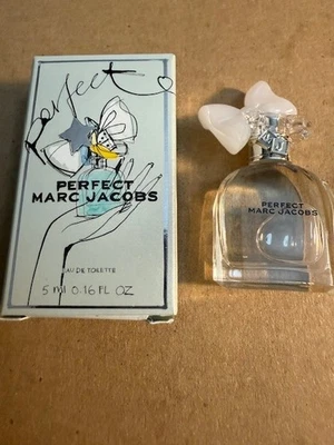 MARC JACOBS PERFECT EAU DE TOILETTE EDT SPLASH MINI 5 ML/0,16 FL OZ NUEVO EN CAJA Envío gratuito Foto 1 de 3