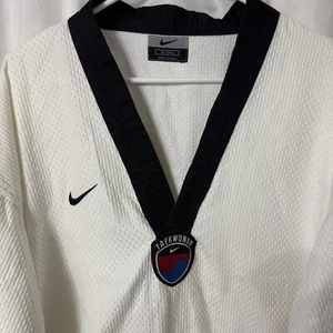 Kimono Nike Vintage Federación Mundial de Taekwondo de Corea Talla 9/190 cm - Imagen 1 de 7