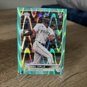 O’Neil Cruz Pirates 2022 Topps Chrome Sonic Aqua Ray Wave Refractor RC #/199 