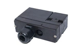 SCHMERSAL AZM 170-11ZRKA 24VAC/DC SOLENOID INTERLOCK 101140796 - Picture 1 of 5